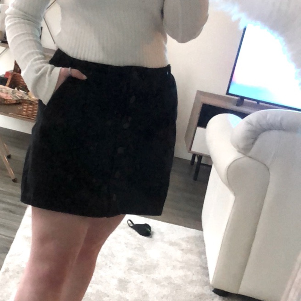 Wilfred black button skirt